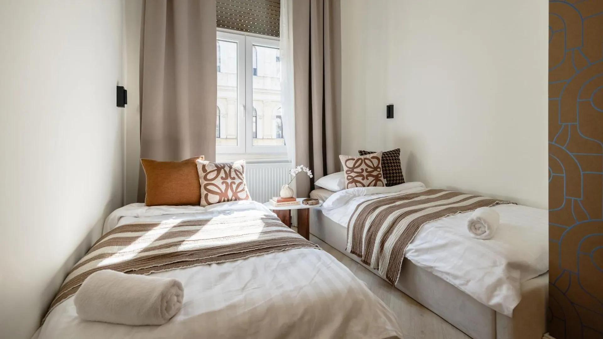 Spacious 5Br By Opera, Liszt Ferenc & City Centre 布达佩斯 0*,  匈牙利
