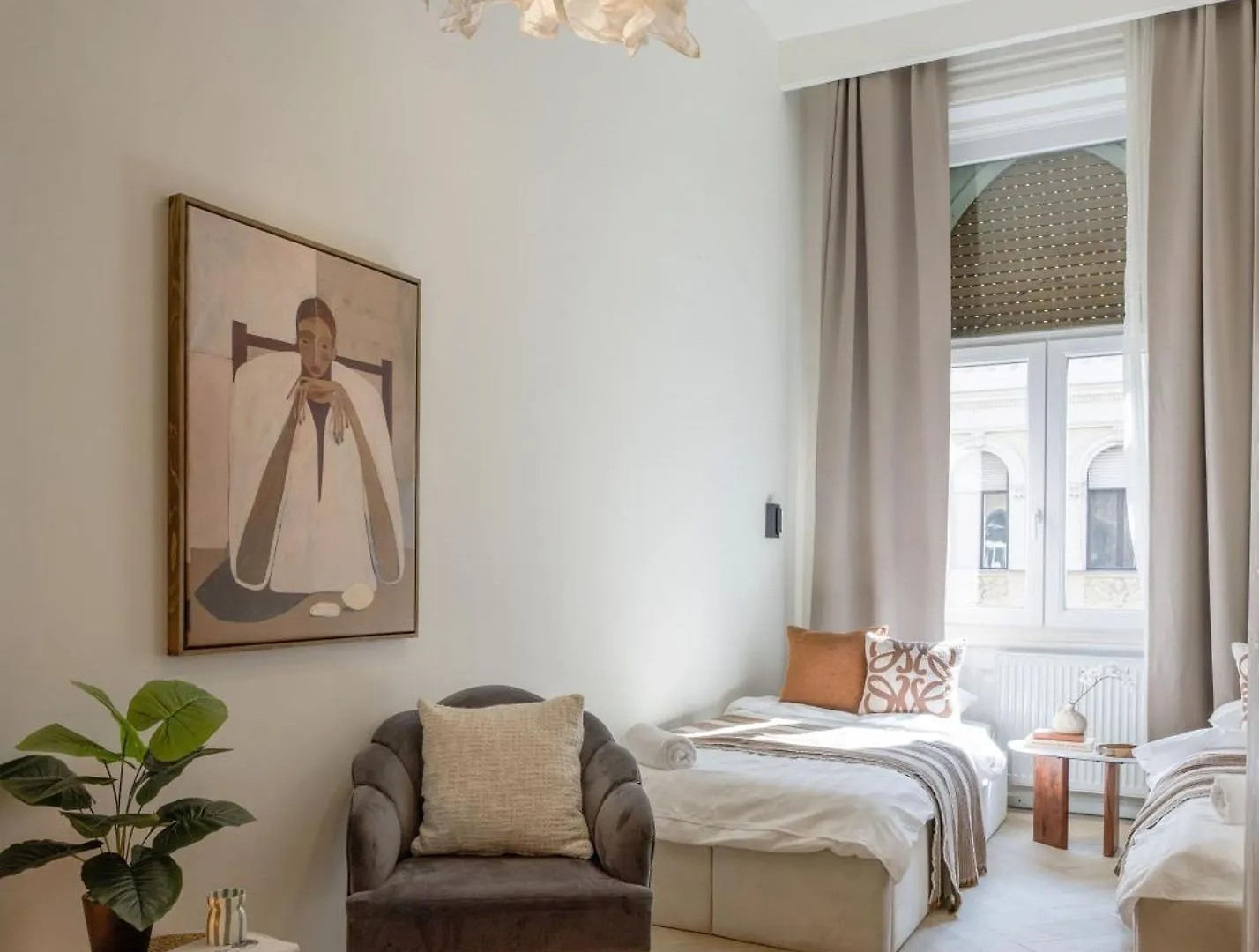 Spacious 5Br By Opera, Liszt Ferenc & City Centre 布达佩斯