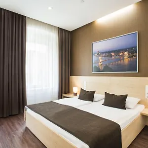 Hotel Promenade, Budapesta